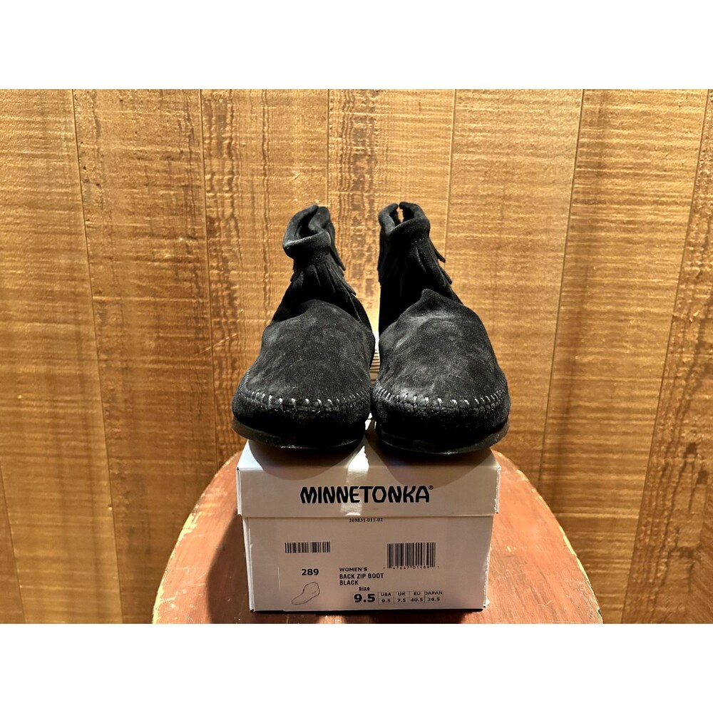 Minnetonka 289 Women's Back Zip Boot Size 9.5 Black Suede